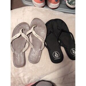 Volcom flip flops size 8